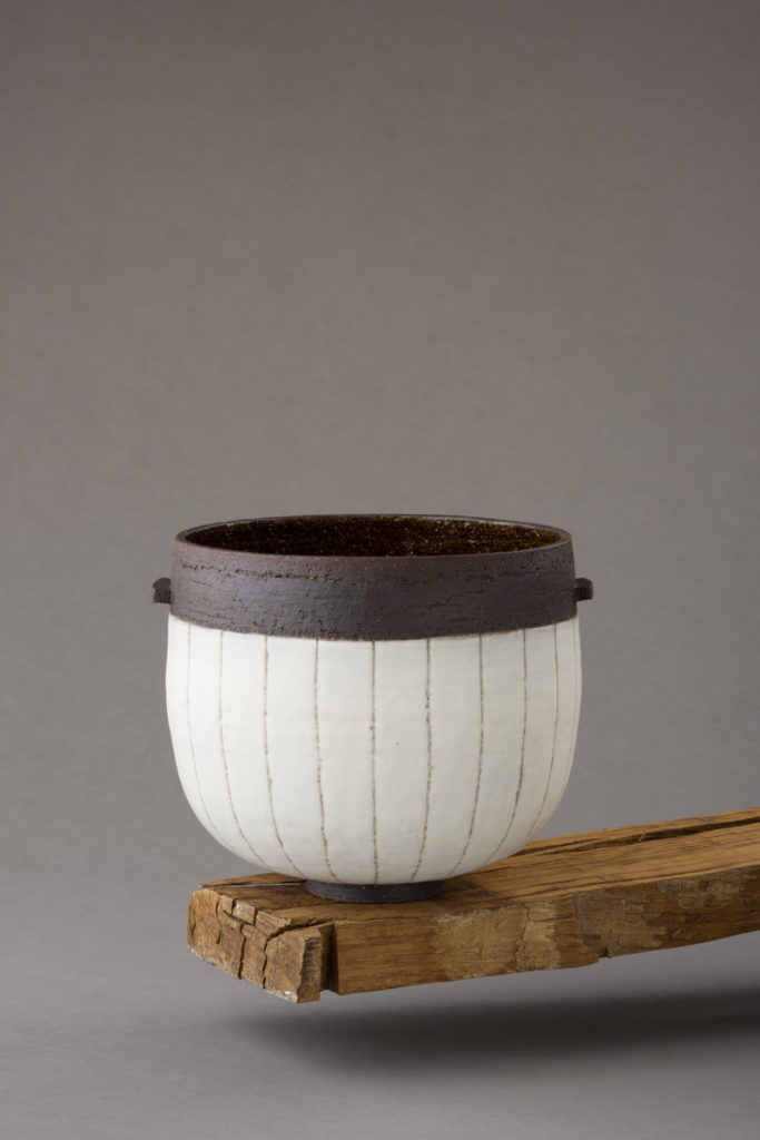 ania perkowska ceramics - Black stoneware and porcelain vessel