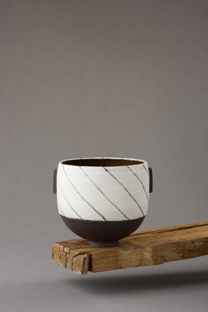 ania perkowska ceramics - Black stoneware and porcelain vessel