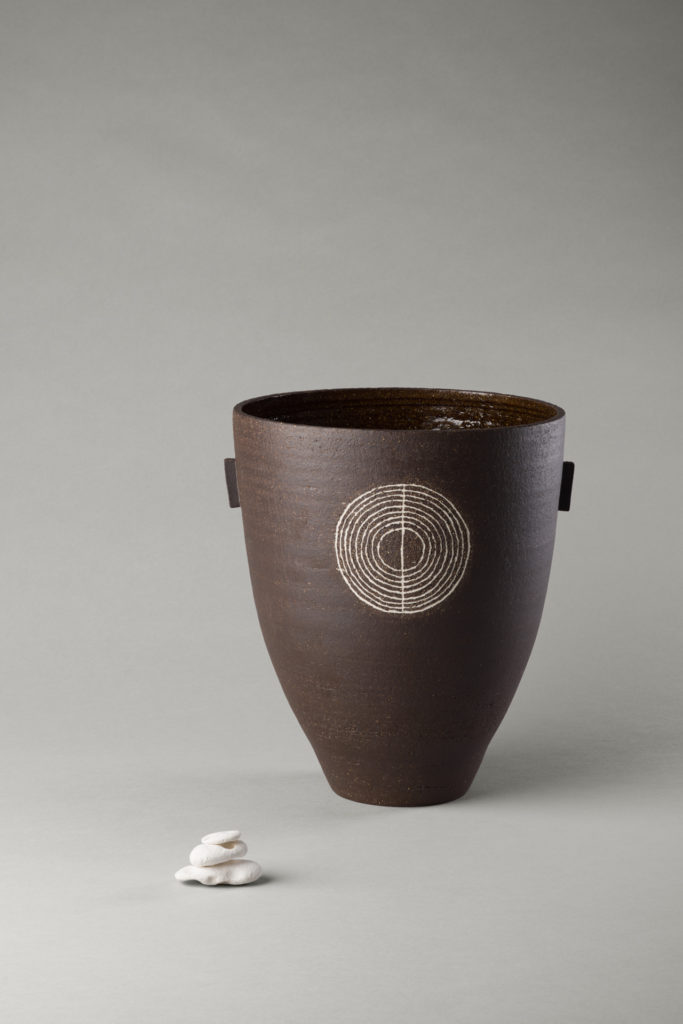 ania perkowska ceramics - large black vessel with circles
