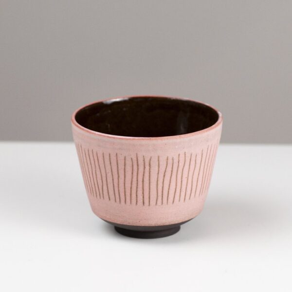Black and red tea bowl